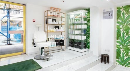 Hintime Beauty Clinic  image 3
